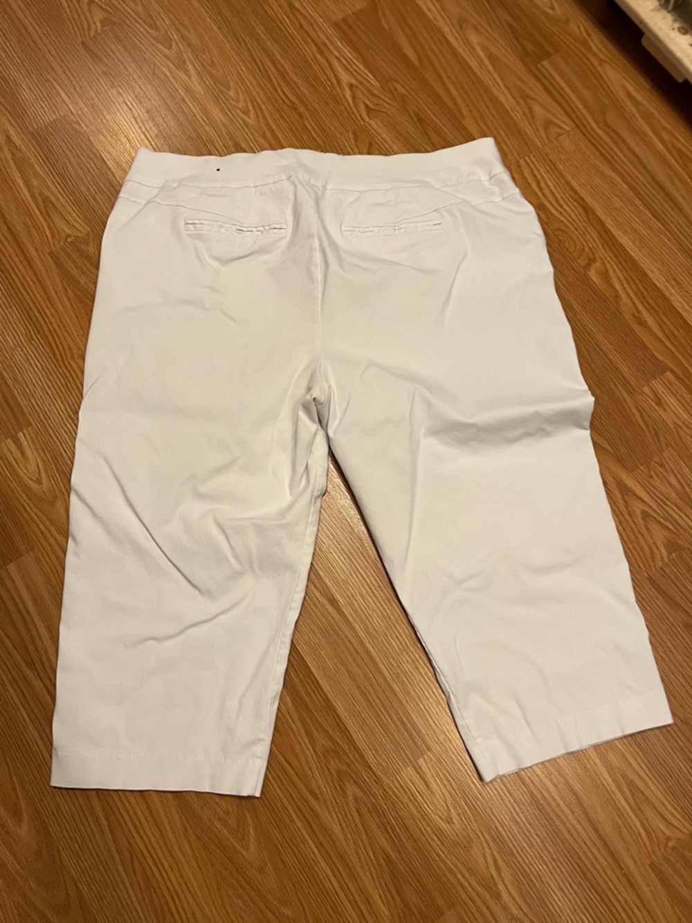 Penningtons White Stretch Capri Pants Size 24 - Picture 3 of 11